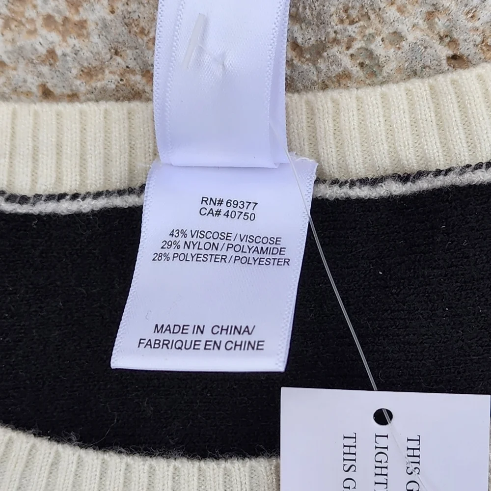 Marla Wynne Wynne Collection Soft KNIT Painted Jacquard Sweater black size Med. - Picture 6 of 7